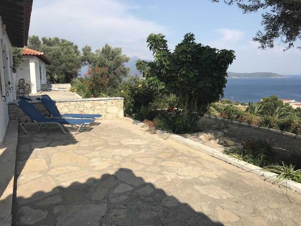 الشقق الفندقية بيثاغوريوفي  Elena Bungalows المظهر الخارجي الصورة